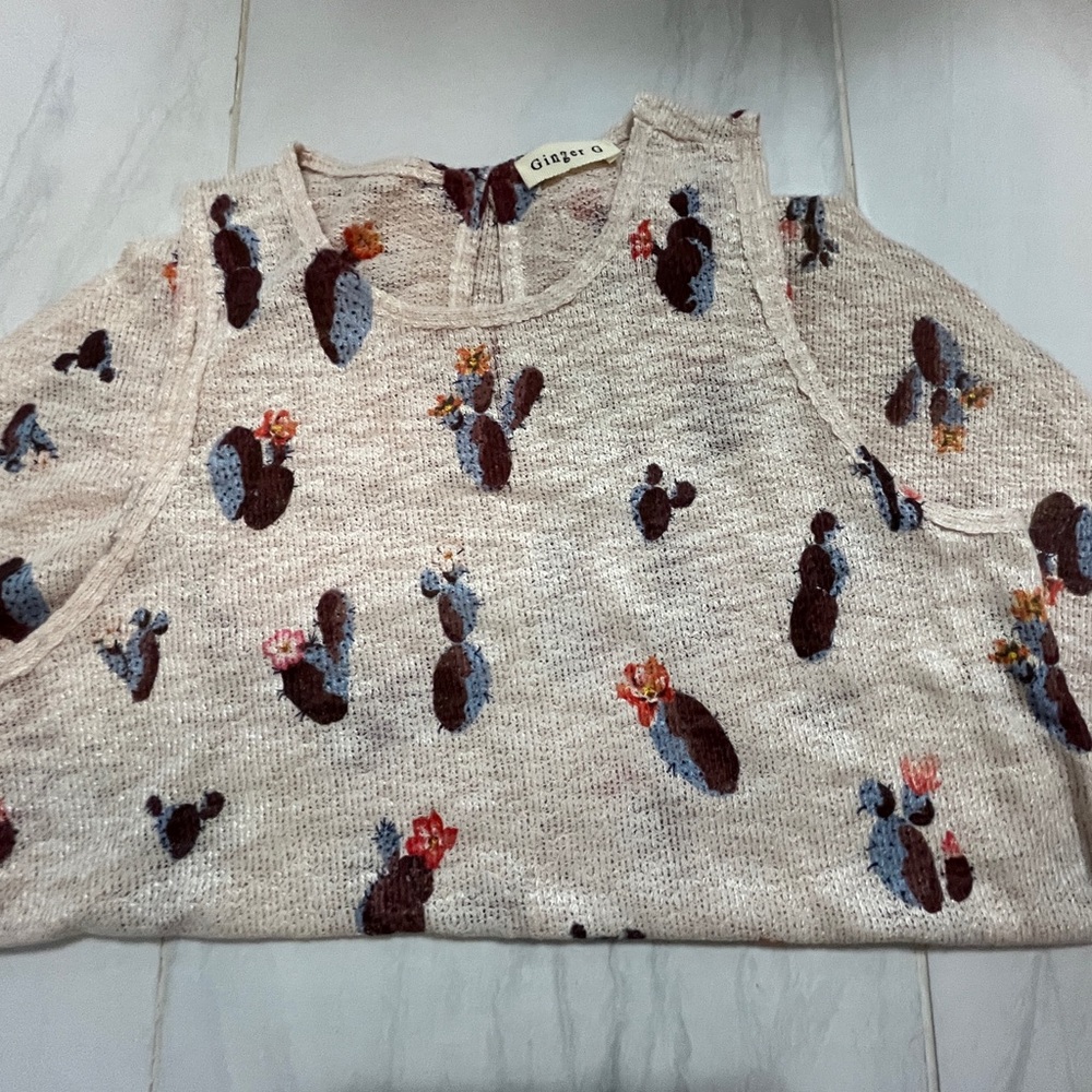 Ginger G Sleeveless Beige Cactus Print Top | Lightweight Knit | Women’s